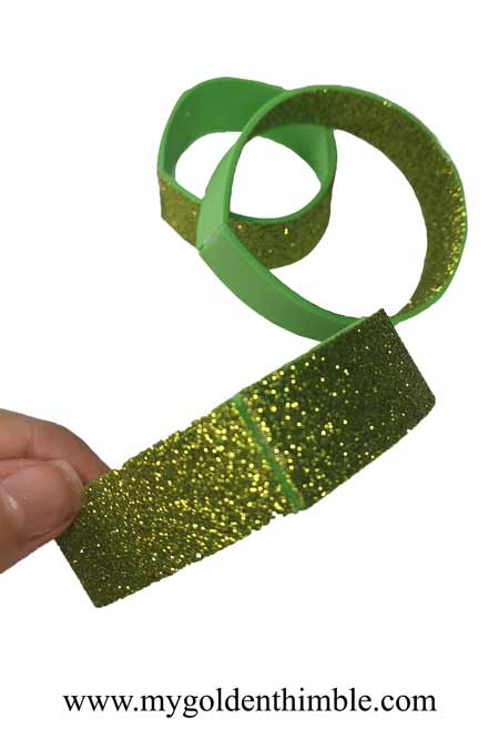 how to make a glitter foam ornament