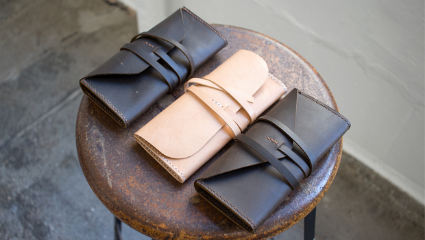 wallet clutch leather pattern