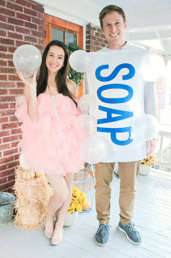 couple dressed as soap and a luffa diy costume