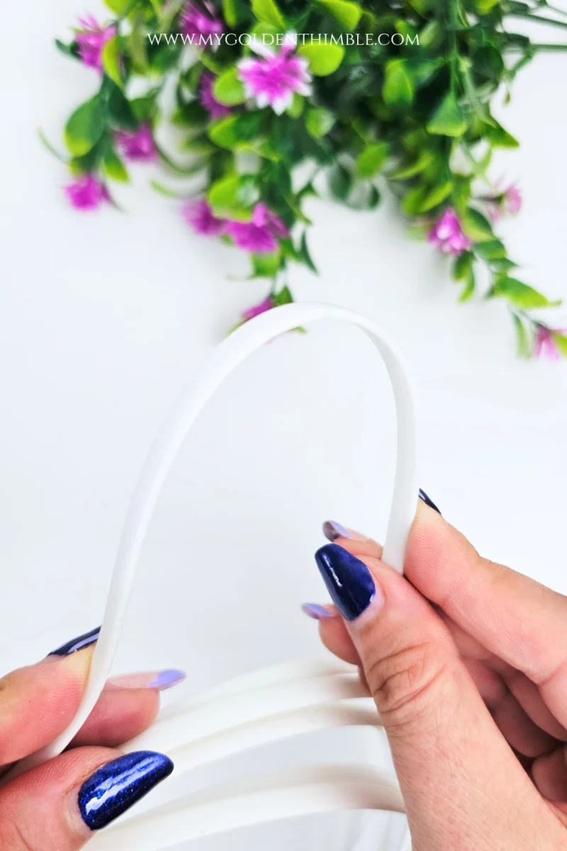 close up to a plastic boning for sewing