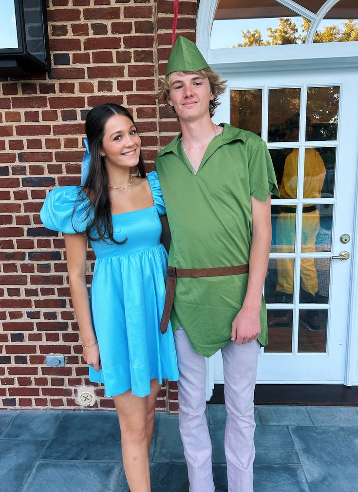 Couple dressed as peter pan and wendy