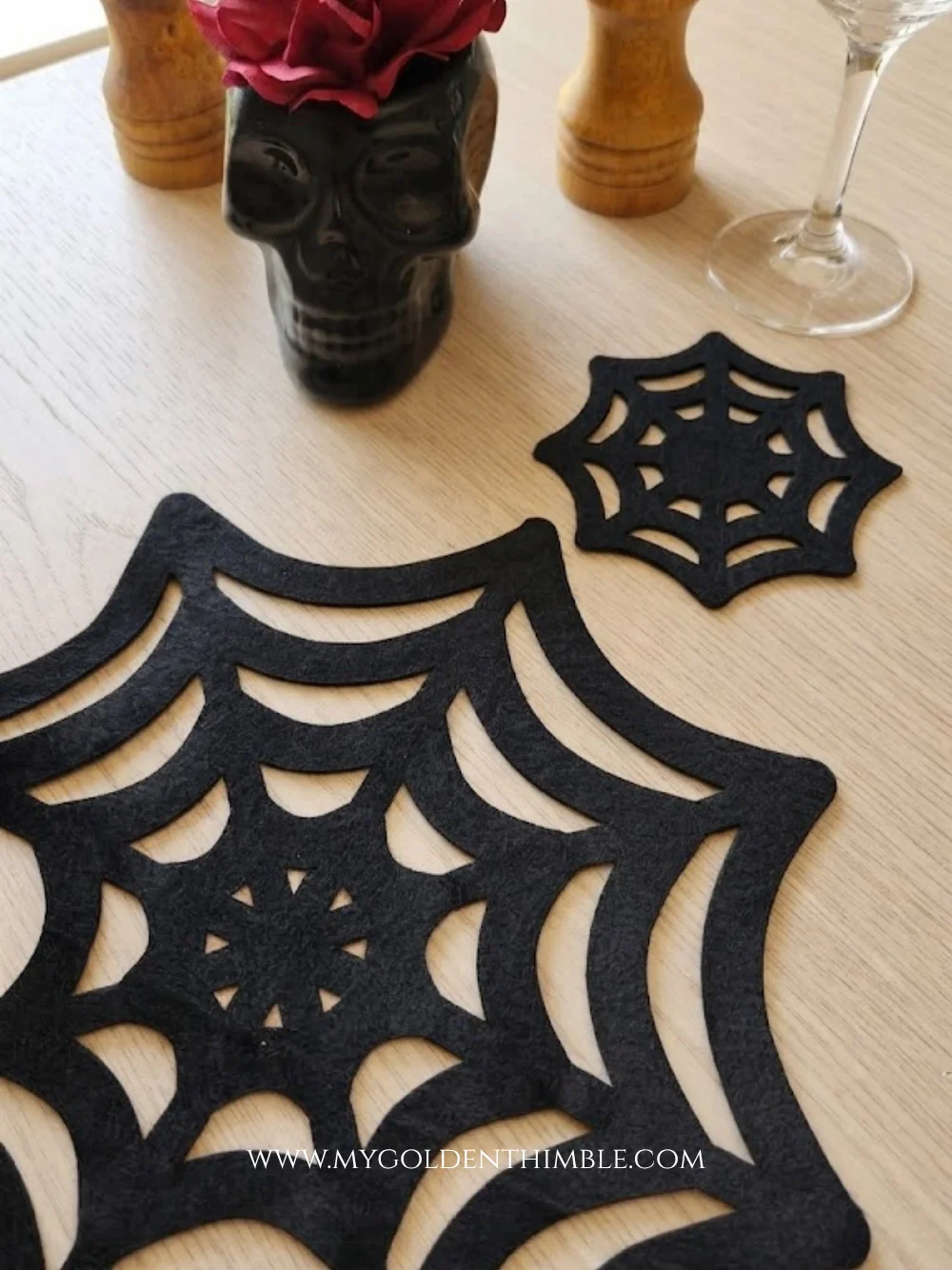 No-Sew Spider Web Placemats and Coasters Template