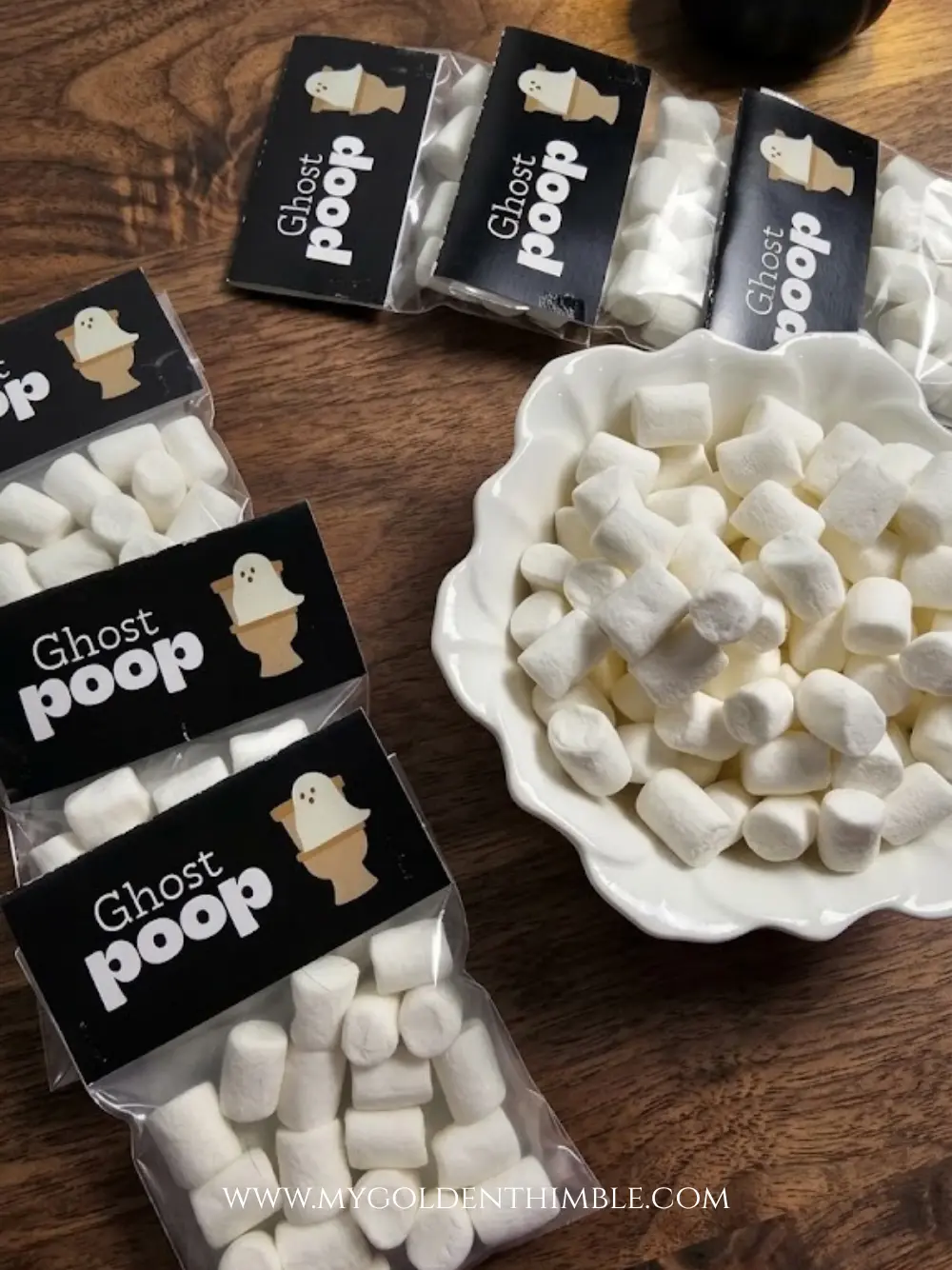 Labels for favors with the leyend "Ghost Poop"