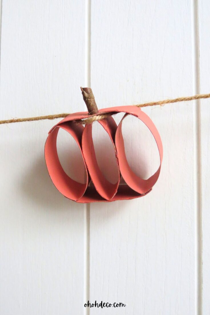 Image for Transform Toilet Paper Rolls into a Stunning Pumpkin Garland